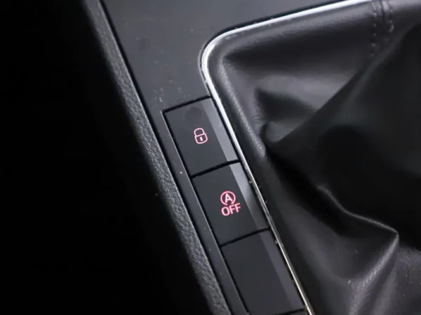 Photo 17 of 28 of VSSZZZKJZJR065267 SEAT Ibiza 1.0 TSI (5-drs Hatchb.)