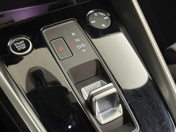 Photo 17 of 28 of WAUZZZGY2MA016341 Audi A3 Sportback 35 TFSI edition one 5-drs Hatchb.