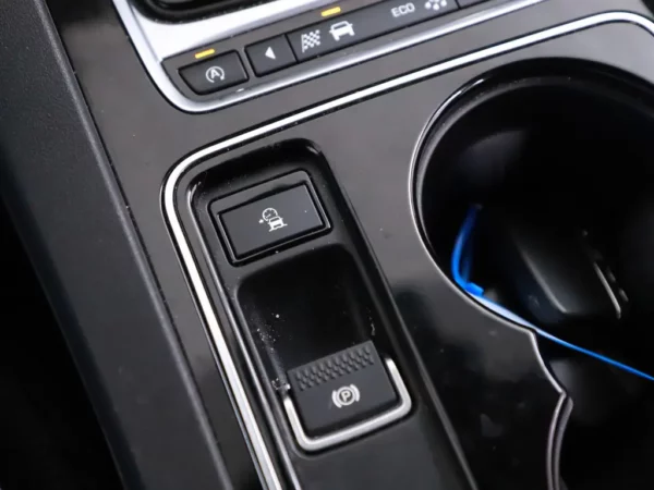 Photo 17 of 29 of SADCA2BN9HA071223 Jaguar F-Pace 2.0 Aut. Portfolio AWD 20d