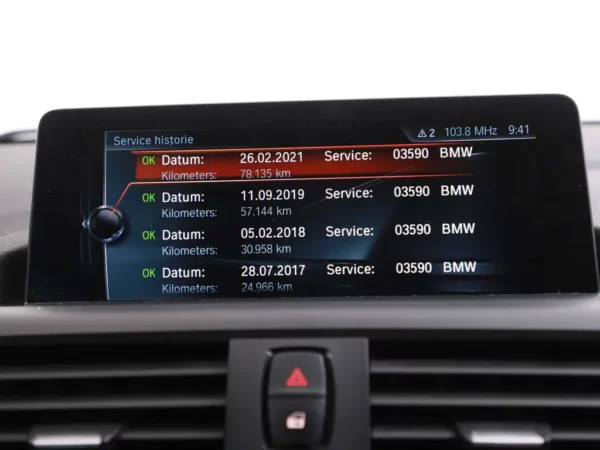 Photo 17 of 30 of WBA2F510X0V663191 BMW 2 Serie Coupé 230i Aut. Centennial High Executive Coupé M-Pack