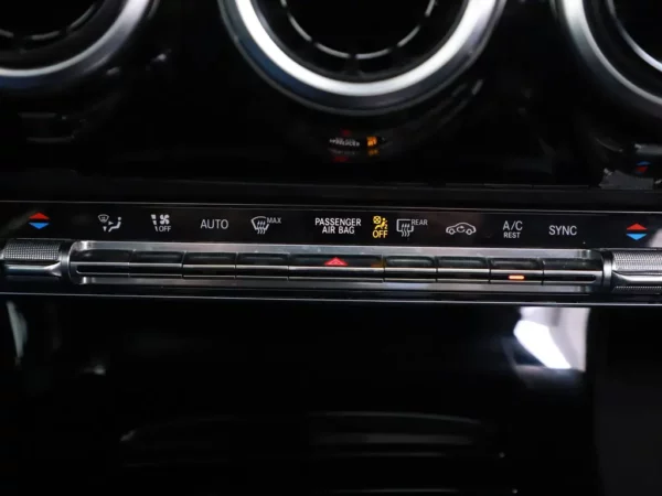 Photo 17 of 30 of WDD1771871J141650 Mercedes-Benz A-Klasse 200 Aut. Business Solution AMG