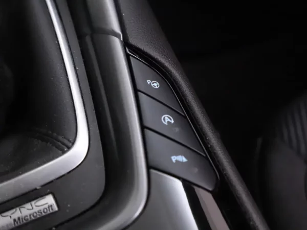 Photo 17 of 30 of WF0EXXWPCEFL17297 Ford Mondeo 1.5 Titanium Navi