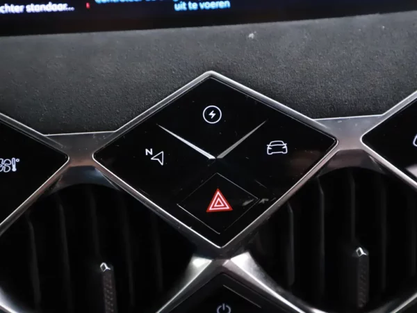 Photo 17 of 33 of VR1UJZKXZLW027786 DS DS 3 Crossback E-Tense Business 50 kWh (5-drs SUV)