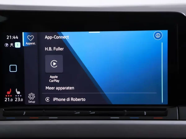 Photo 17 of 33 of WVWZZZCD2PW528663 Volkswagen GOLF Variant 1.0 eTSI Life Business