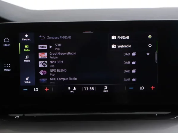 Photo 17 of 34 of TMBAP7NX0MY011246 Skoda Octavia 1.0 TSI Business Edition 5-drs Hatchb.