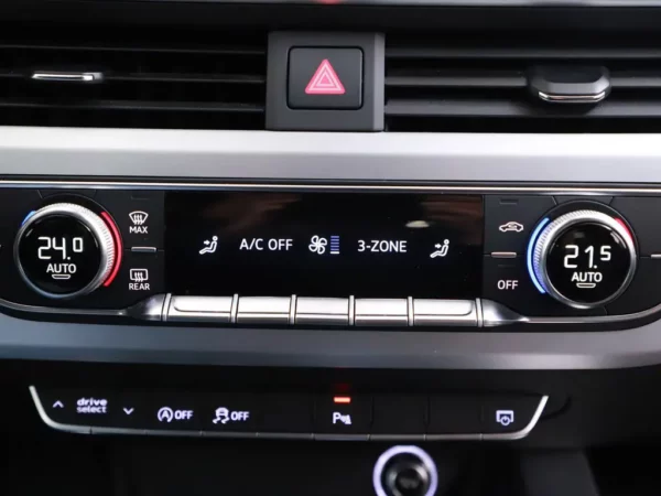 Photo 17 of 34 of WAUZZZF56KA068463 Audi A5 Sportback 35 TFSi Sport S-Tronic