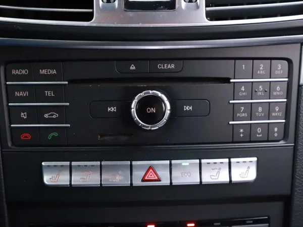 Photo 17 of 34 of WDD2074611F336253 Mercedes-Benz E-Klasse Cabrio 400 Prestige Cruise Ecc