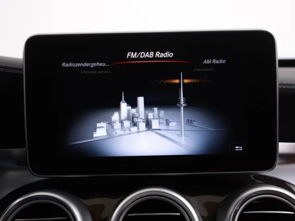 Photo 17 of 39 of WDD2052661F464977 Mercedes-Benz C-Klasse Estate 400 4MATIC Ambition