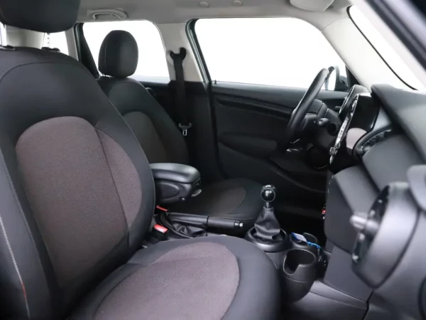 Photo 18 of 25 of WMWXS110202C22296 Mini Mini 1.2 One Business 5-drs Hatchb