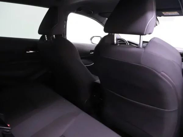 Photo 18 of 26 of SB1Z93BE90E127408 Toyota Corolla Touring Sports 1.8 Hybrid Active