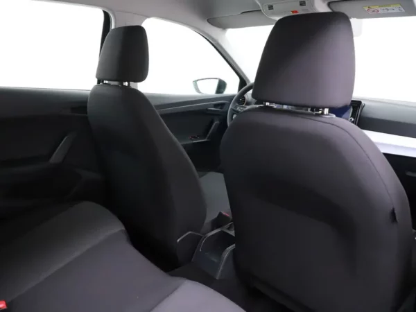 Photo 18 of 26 of VSSZZZKJ6RR222041 SEAT Arona 1.0 EcoTSI Reference (5-drs SUV)