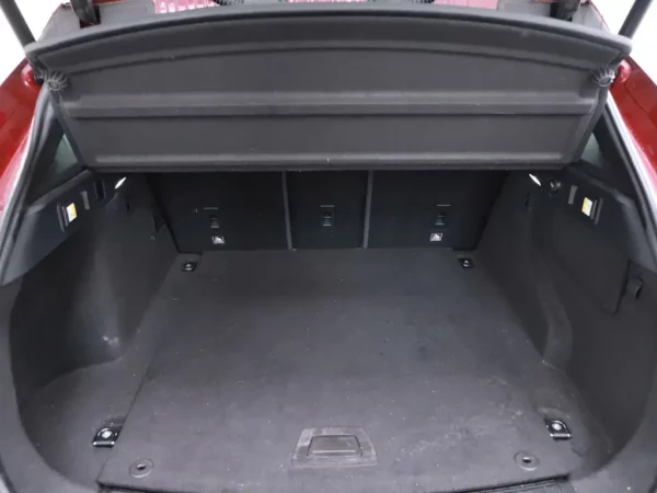 Photo 18 of 29 of SADCA2BN9HA071223 Jaguar F-Pace 2.0 Aut. Portfolio AWD 20d