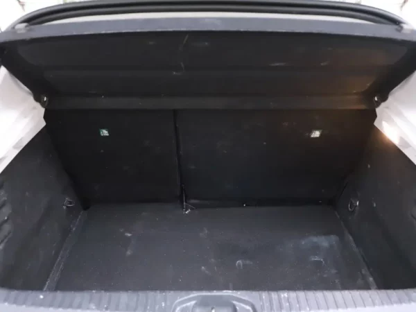 Photo 18 of 29 of VF1RJA00365530239 Renault Clio 1.0 TCe Intens LED