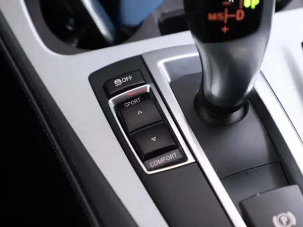 Photo 18 of 30 of WBA5A31080D744552 BMW 5 Serie 520i Aut. Last Minute Edition 4-drs Sedan