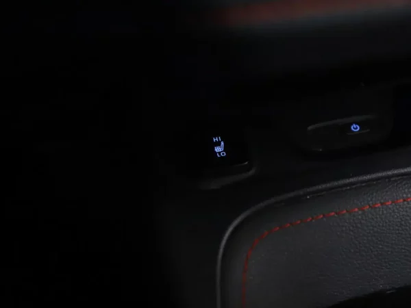 Photo 18 of 31 of SB1Z93BE40E063357 Toyota Corolla Touring Sports 1.8 Hybrid Executive