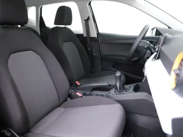 Photo 19 of 26 of VSSZZZKJ6RR222041 SEAT Arona 1.0 EcoTSI Reference (5-drs SUV)