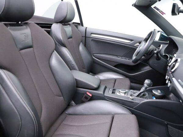 Photo 19 of 26 of WAUZZZ8V7J1006064 Audi A3 Cabriolet 1.5 Aut. TFSI CoD