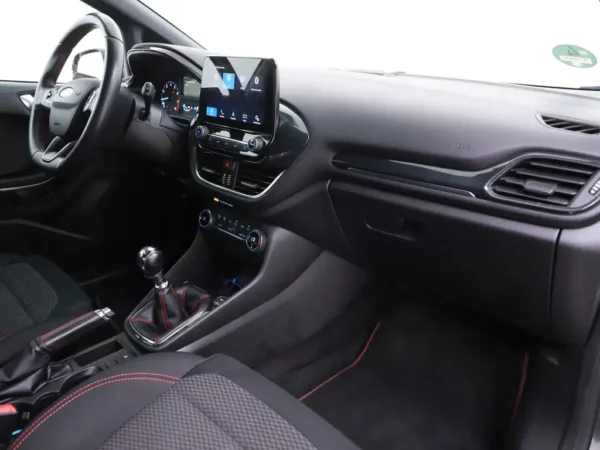 Photo 19 of 26 of WF0JXXGAHJJR22941 Ford Fiesta 1.0 EcoBoost ST-Line Alloy Wheels