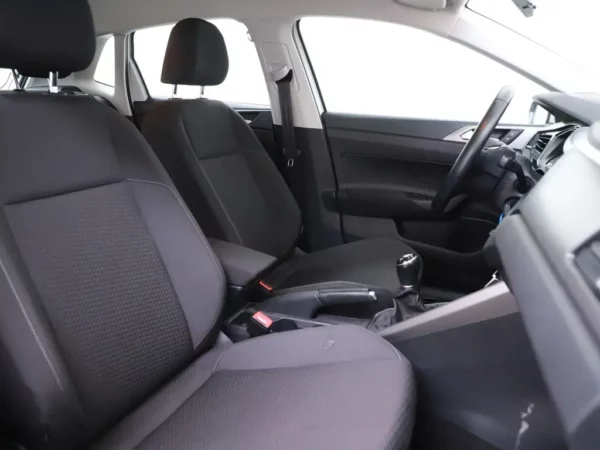 Photo 19 of 26 of WVWZZZAWZJY174205 Volkswagen Polo 1.0 TSI Comfortline Business 5-drs Hatchb.