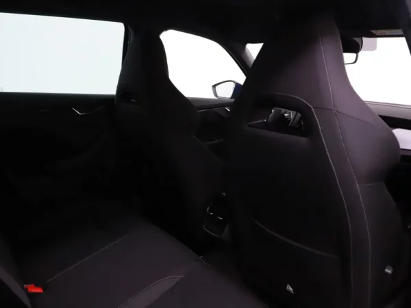 Photo 19 of 27 of TMBGR6NW3N3076807 Skoda Kamiq 1.0 TSI Business Edition (5-drs