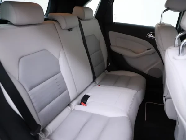 Photo 19 of 27 of WDD2462421J485102 Mercedes-Benz B-Klasse 180 Business Solution