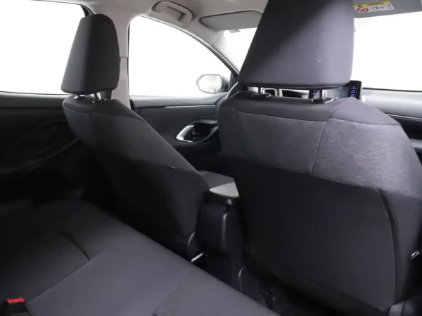 Photo 19 of 27 of YARKBAC3200180897 Toyota Yaris 1.5 Hybrid Dynamic 5-drs Hatchb