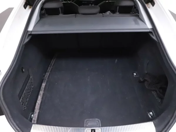 Photo 19 of 30 of WAUZZZF58LA021775 Audi A5 Sportback 40 TFSI Aut. Launch edition Business LED