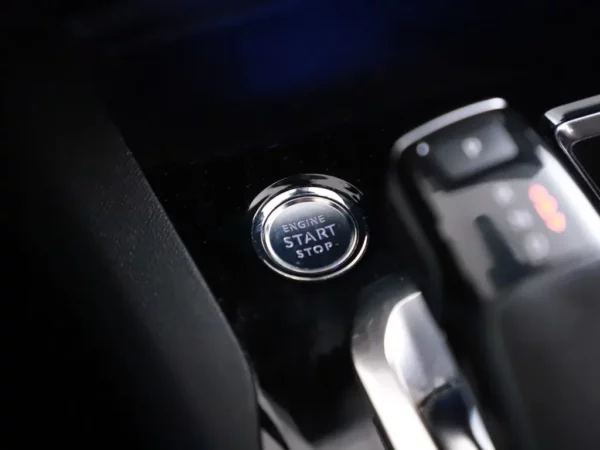 Photo 19 of 32 of VF3MRHNSULS278867 Peugeot 5008 1.2 Aut. PureTech Allure 5-drs SUV