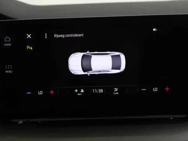 Photo 19 of 34 of TMBAP7NX0MY011246 Skoda Octavia 1.0 TSI Business Edition 5-drs Hatchb.