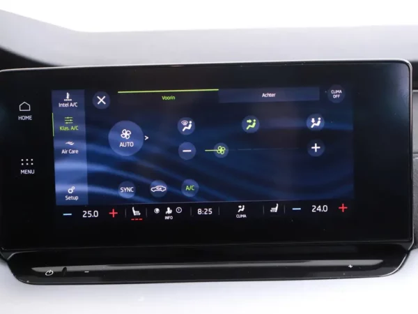 Photo 19 of 38 of TMBJP7NX4MY040099 Skoda Octavia Combi 1.0 TSI Business Edition Plus 5-drs Combi