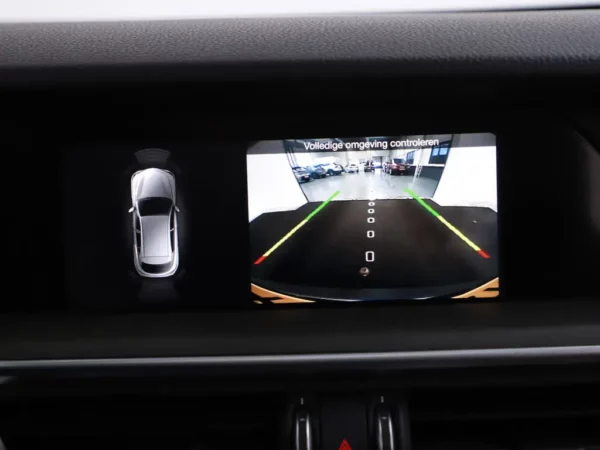 Photo 19 of 41 of ZARFAHBN5J7C00212 Alfa Romeo Stelvio 2.0 T AWD Special Edition 5-drs SUV