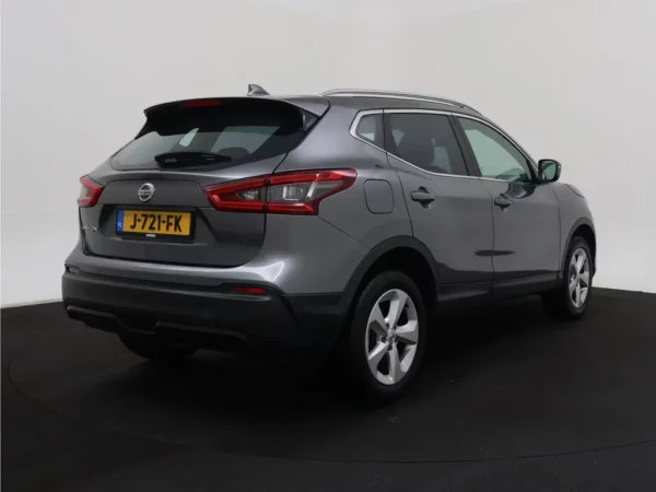 Photo 2 of 26 of SJNFFAJ11U2639705 Nissan QASHQAI 1.3 DIG-T Business Edition Pano