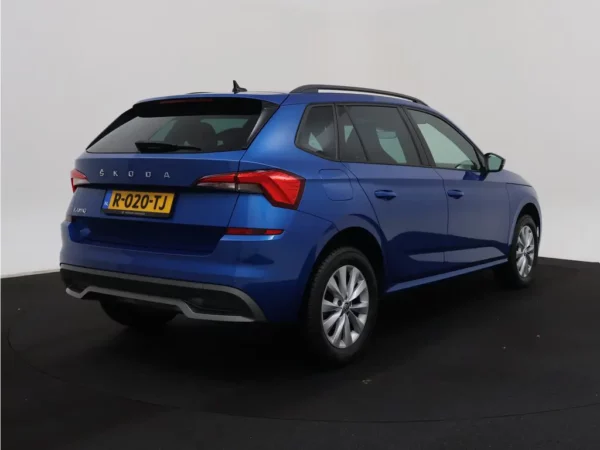 Photo 2 of 27 of TMBGR6NW3N3076807 Skoda Kamiq 1.0 TSI Business Edition (5-drs