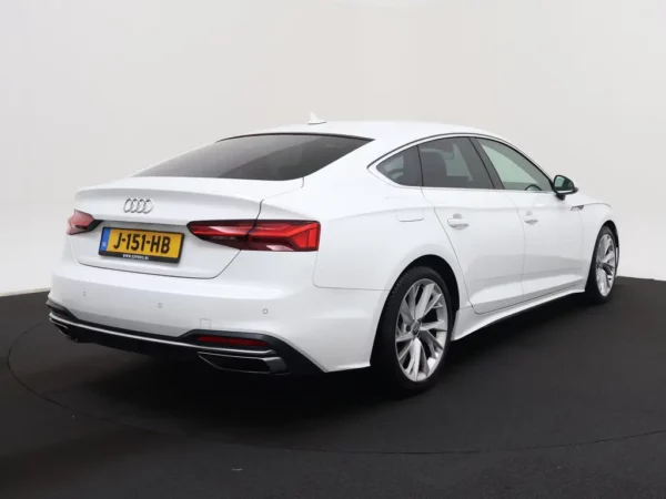 Photo 2 of 30 of WAUZZZF58LA021775 Audi A5 Sportback 40 TFSI Aut. Launch edition Business LED