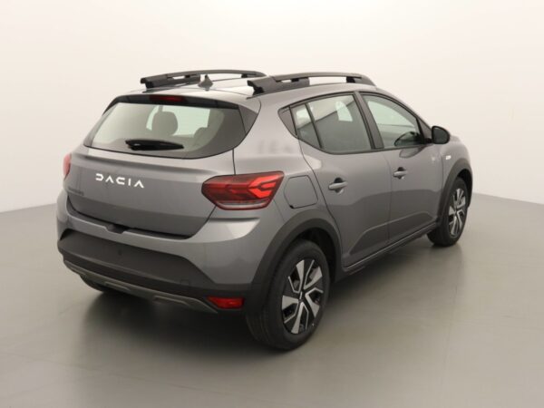 Photo 2 of 6 of N200909 DACIA SANDERO TCE