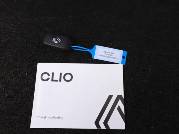 Photo 20 of 24 of VF1RJA00074068603 Renault Clio 1.6 E-Tech Full Hybrid 145