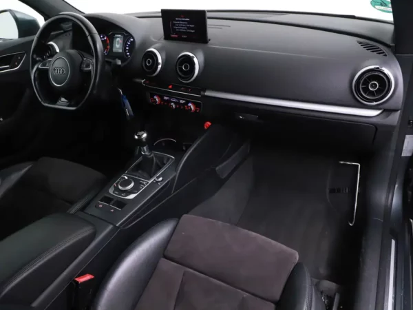 Photo 20 of 26 of WAUZZZ8V5F1133404 Audi A3 Cabriolet 1.4 TFSI CoD Ambition Pro Line Plus Softtop Stoelverw.