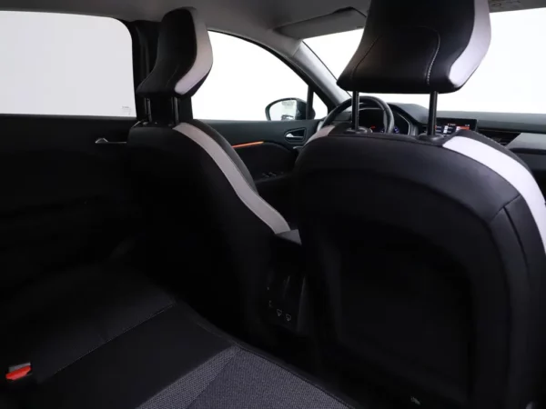 Photo 20 of 28 of VF1RJB00966036371 Renault Captur 1.0 TCe 100 Intens (5-drs