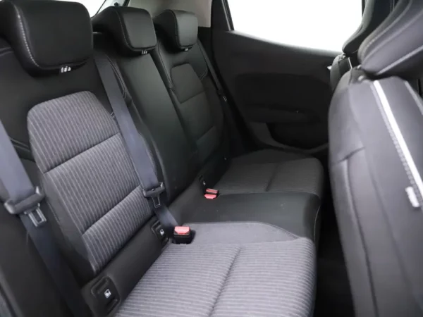 Photo 20 of 29 of VF1RJA00365530239 Renault Clio 1.0 TCe Intens LED