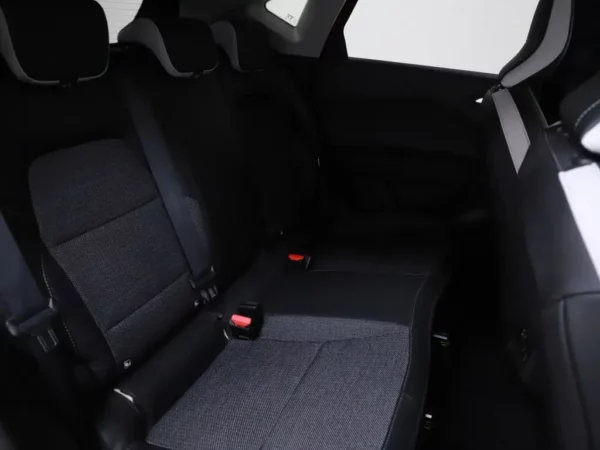 Photo 20 of 29 of VF1RJB00766260982 Renault Captur 1.6 E-Tech Plug-in Hybrid 160 Intens