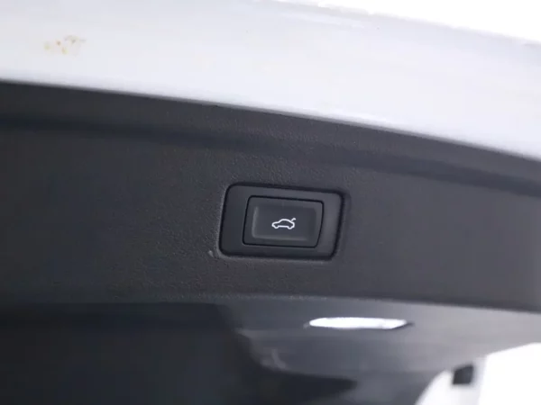 Photo 20 of 30 of WAUZZZF58LA021775 Audi A5 Sportback 40 TFSI Aut. Launch edition Business LED