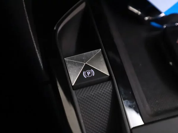 Photo 20 of 33 of VR1UJZKXZLW027786 DS DS 3 Crossback E-Tense Business 50 kWh (5-drs SUV)