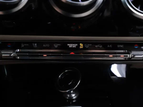 Photo 20 of 33 of W1K1186871N219379 Mercedes-Benz CLA-Klasse Shooting Brake 200 Business Solution