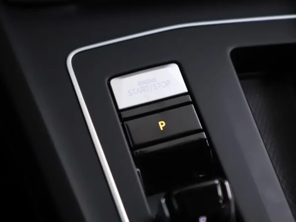 Photo 20 of 33 of WVWZZZCD2PW528663 Volkswagen GOLF Variant 1.0 eTSI Life Business