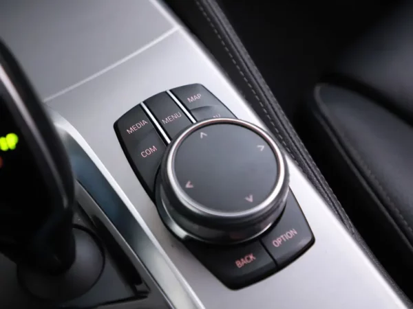 Photo 20 of 34 of WBAJL11080BC88242 BMW 5 Serie Touring 520i High Executive 5-drs Combi