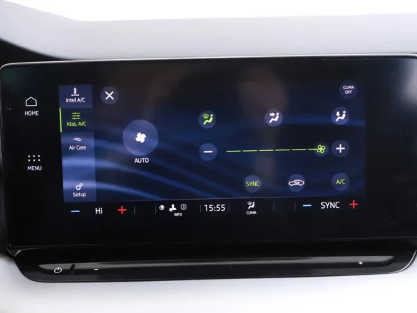 Photo 20 of 35 of TMBJP7NX8MY130954 Skoda Octavia Combi 1.0 TSI Business Edition Led