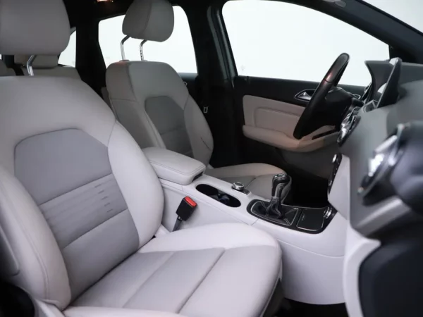 Photo 21 of 27 of WDD2462421J485102 Mercedes-Benz B-Klasse 180 Business Solution