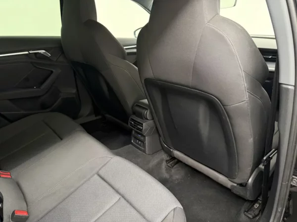 Photo 21 of 28 of WAUZZZGY2MA016341 Audi A3 Sportback 35 TFSI edition one 5-drs Hatchb.