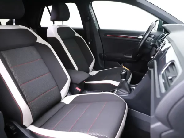 Photo 21 of 28 of WVGZZZA1ZJV009374 Volkswagen T-Roc 1.5 TSI Sport Cruise Led