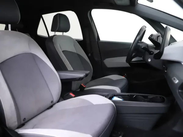 Photo 21 of 28 of WVWZZZE1ZMP002540 Volkswagen ID.3 First Plus 58 kWh IQ-Light